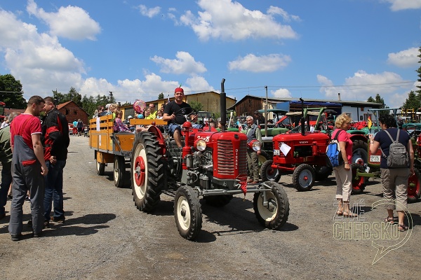 Milovníci traktorů se sjeli v sobotu do Skalné