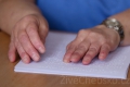 V Chebu se soutěžilo ve čtení a psaní Braillova písma